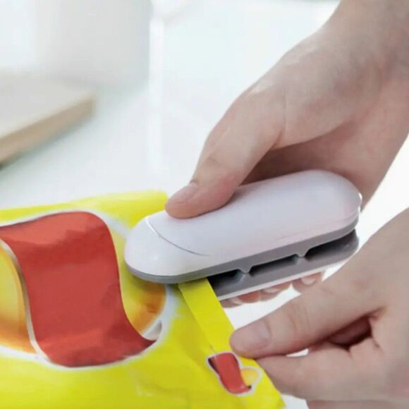 2-in-1 Mini Bag Sealer & Cutter - Portable Heat Vacuum Sealer for Food Storage - Picture 2 of 5